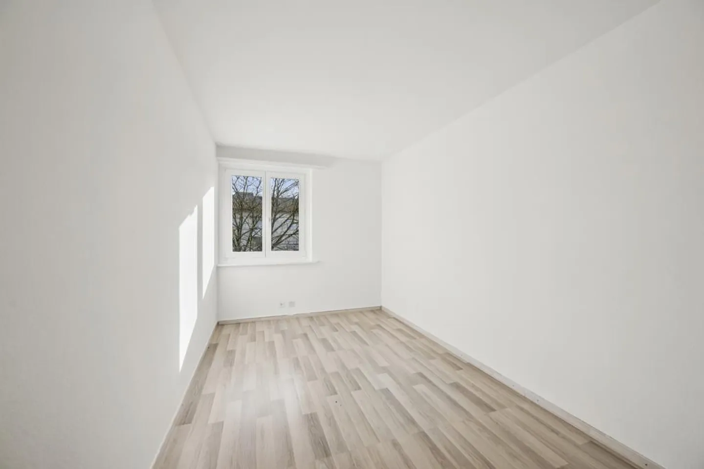4-room apartment in the heart of Birsfelden - Photo 3 of 10