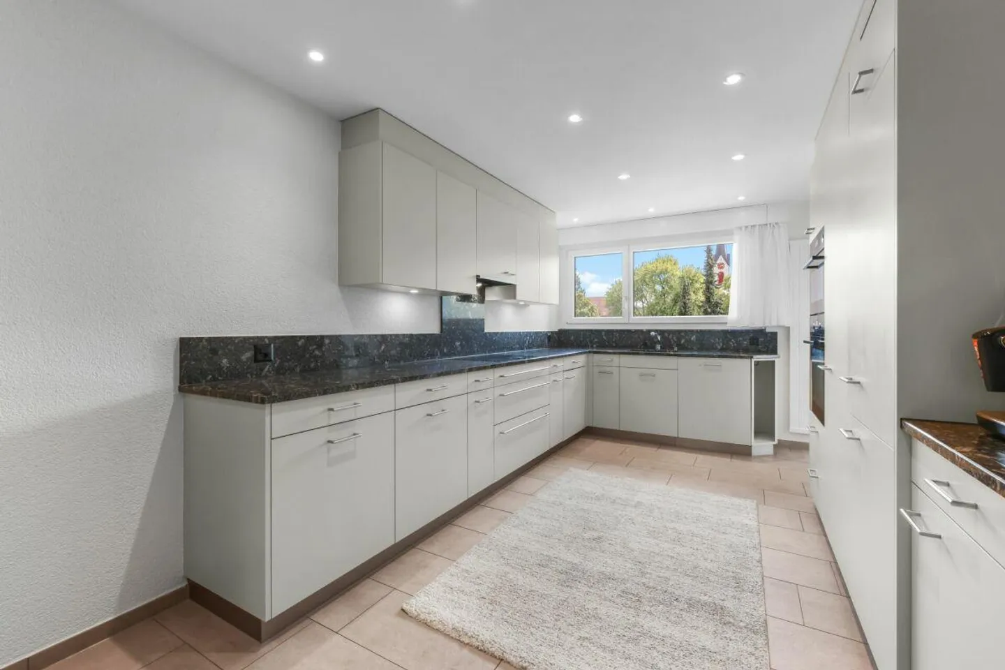 Vivere con comfort e vista - 5,5 stanze in centro - Foto 5 di 23