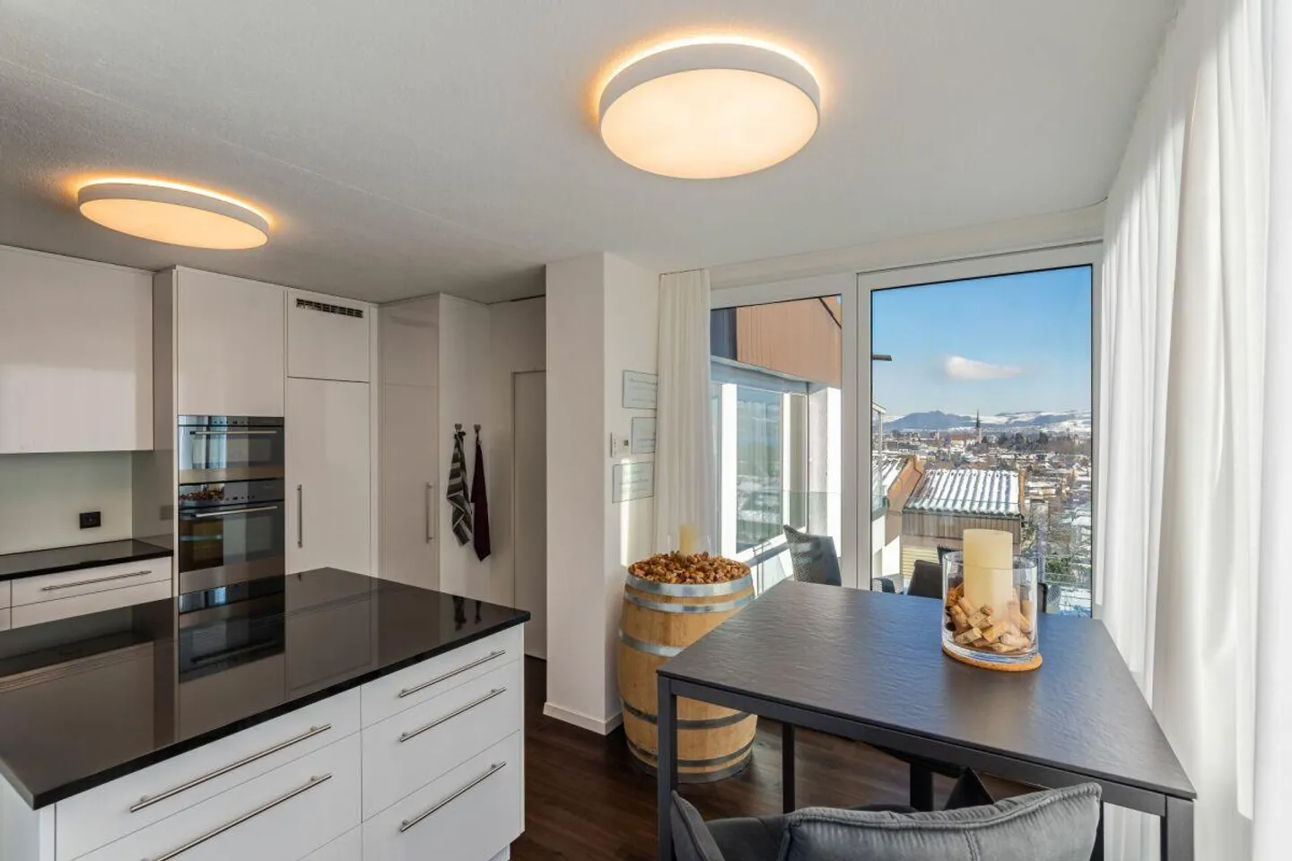 Bellissima casa unifamiliare ristrutturata di 6 1/2 stanze a Hünenberg See - Foto 9 di 21