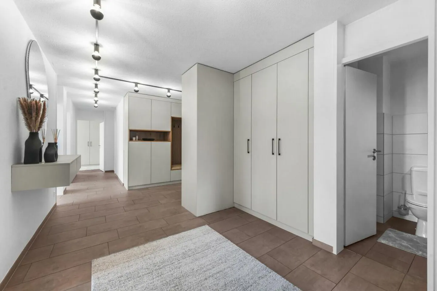 Vivere con comfort e vista - 5,5 stanze in centro - Foto 10 di 23