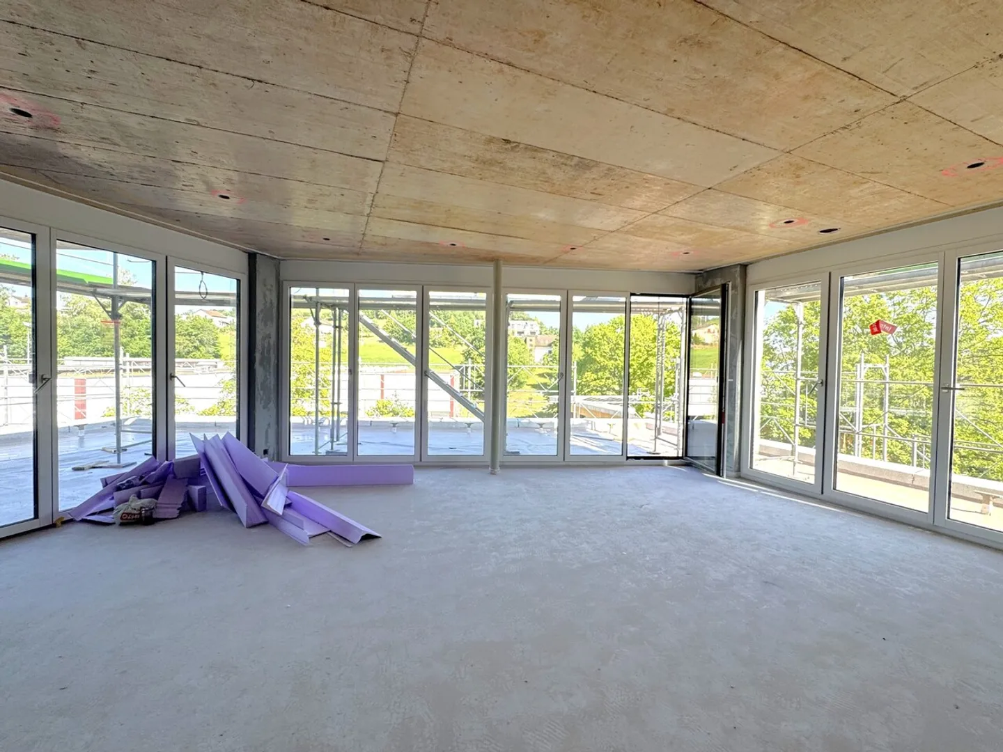 Luxury Attic Apartment with Views - Photo 5 of 10