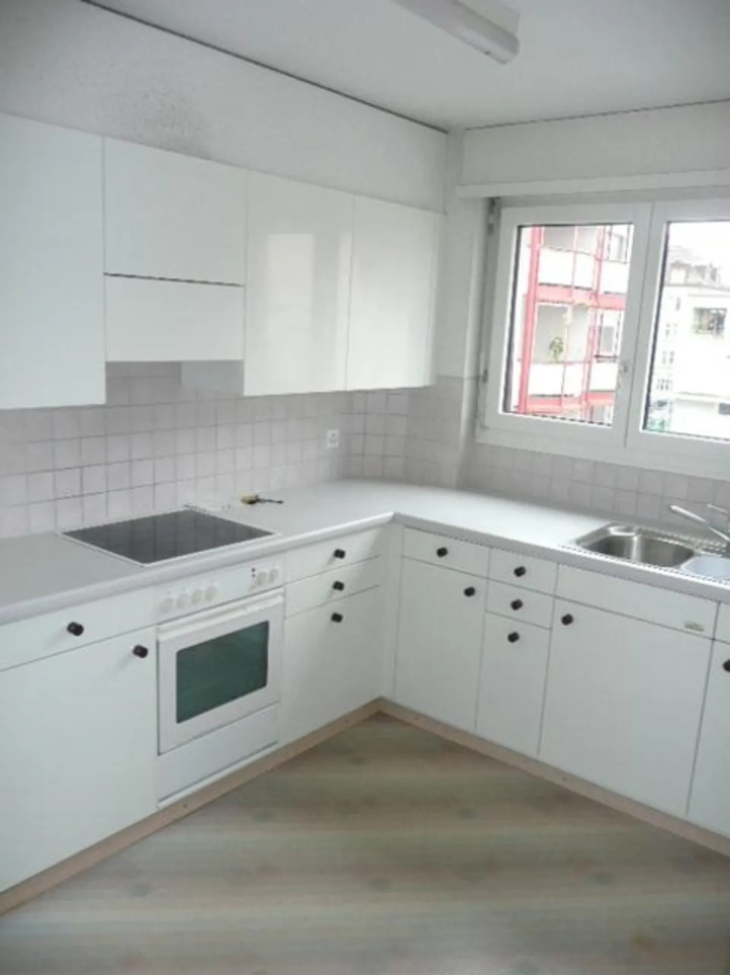 Cozy Apartment - Central Location Limited until 31.03.2026 - Photo 3 of 4