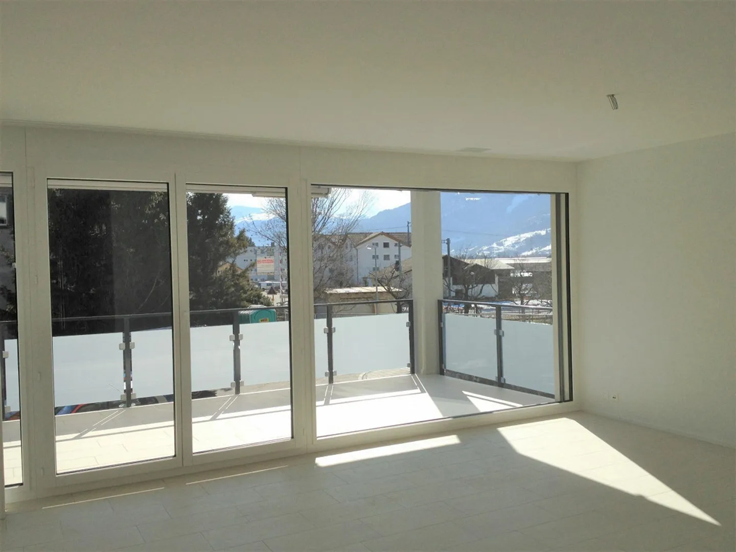 Appartement moderne de 4,5 pièces dans la région de Grisons - Photo 6 sur 9
