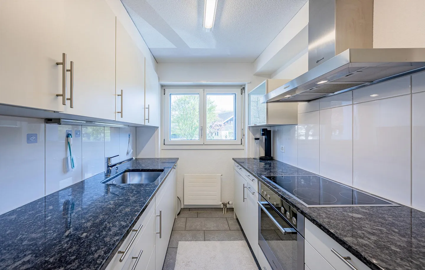 Condominio moderno di 4,5 stanze al piano rialzato - Foto 3 di 12