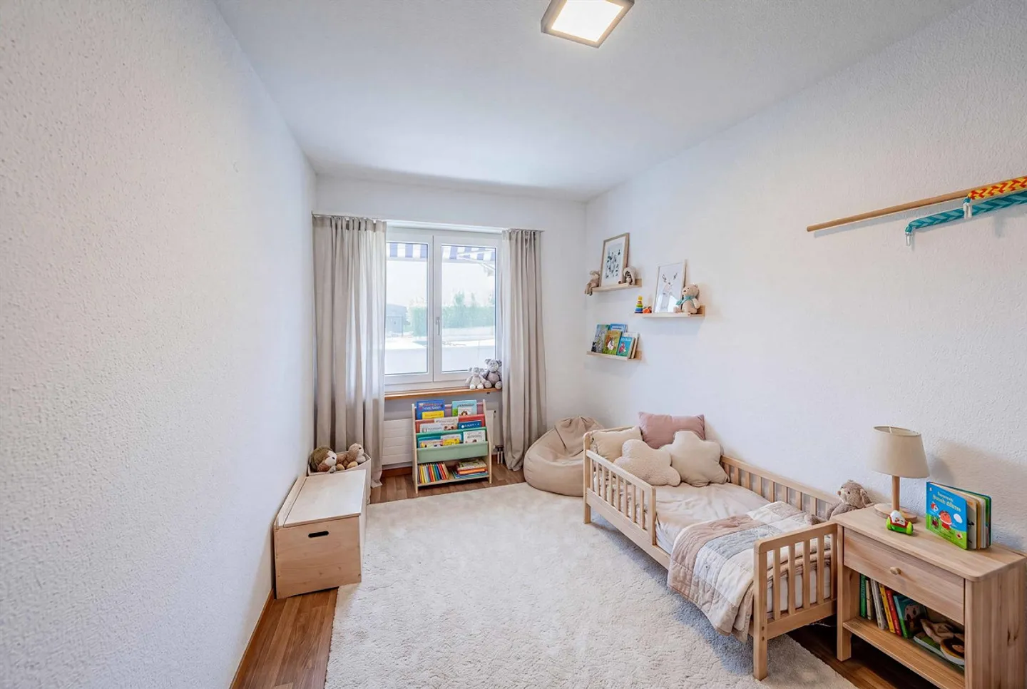 Condominio moderno di 4,5 stanze al piano rialzato - Foto 4 di 12