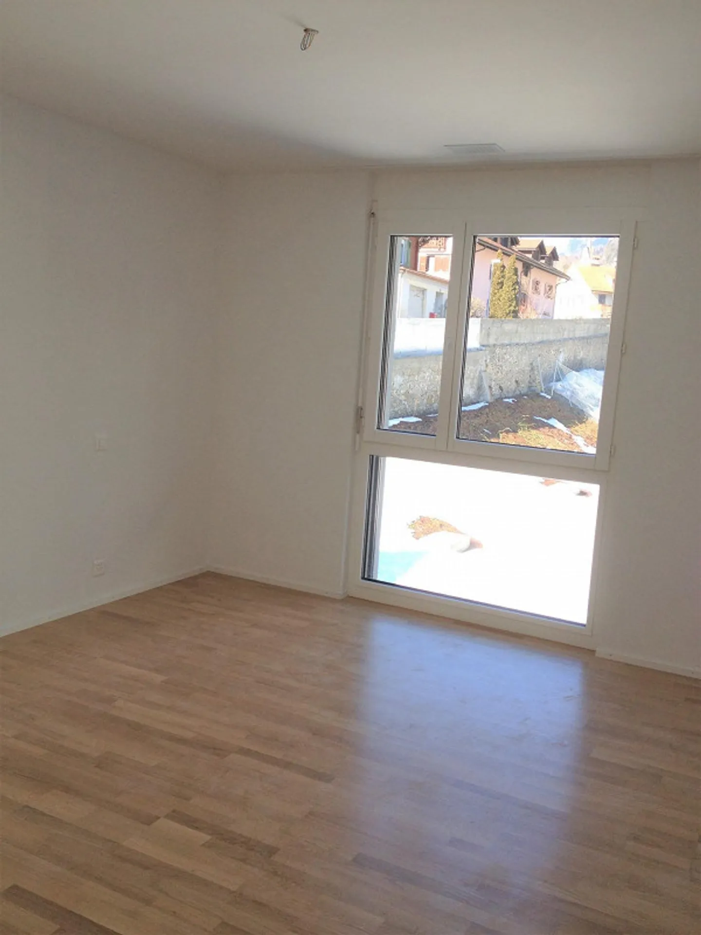 Appartement moderne de 4,5 pièces dans la région de Grisons - Photo 7 sur 9