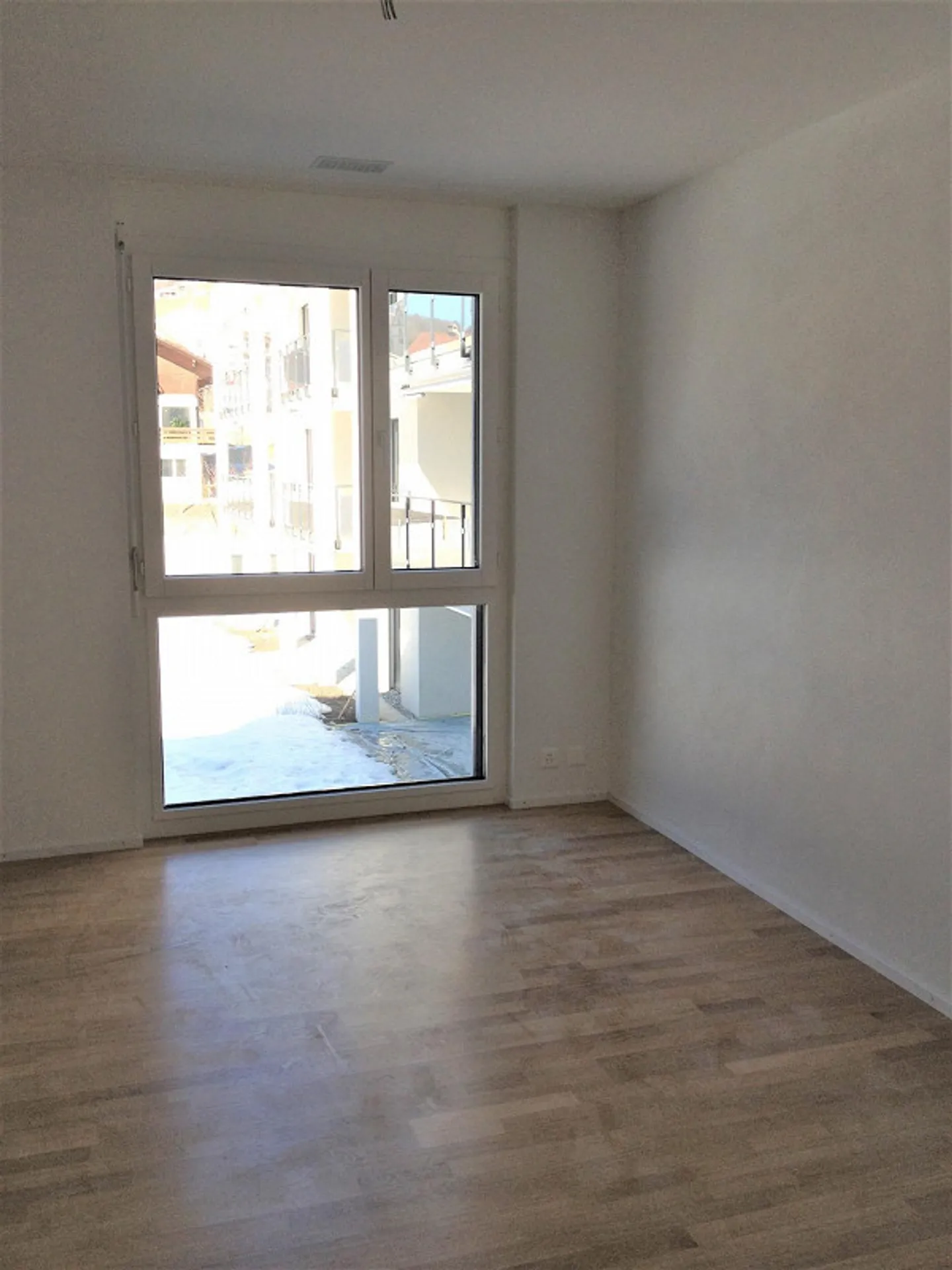 Appartement moderne de 4,5 pièces dans la région de Grisons - Photo 8 sur 9