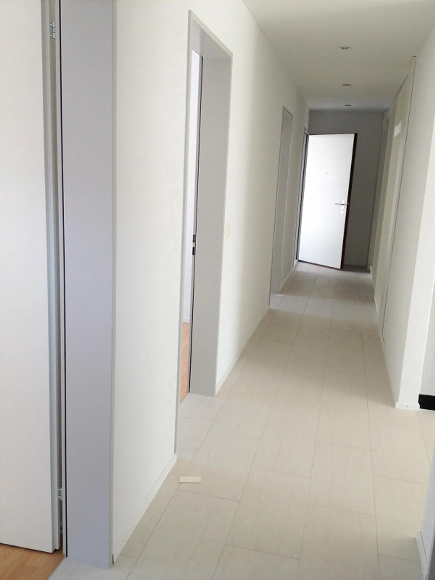 Appartement moderne de 4,5 pièces dans la région de Grisons - Photo 9 sur 9