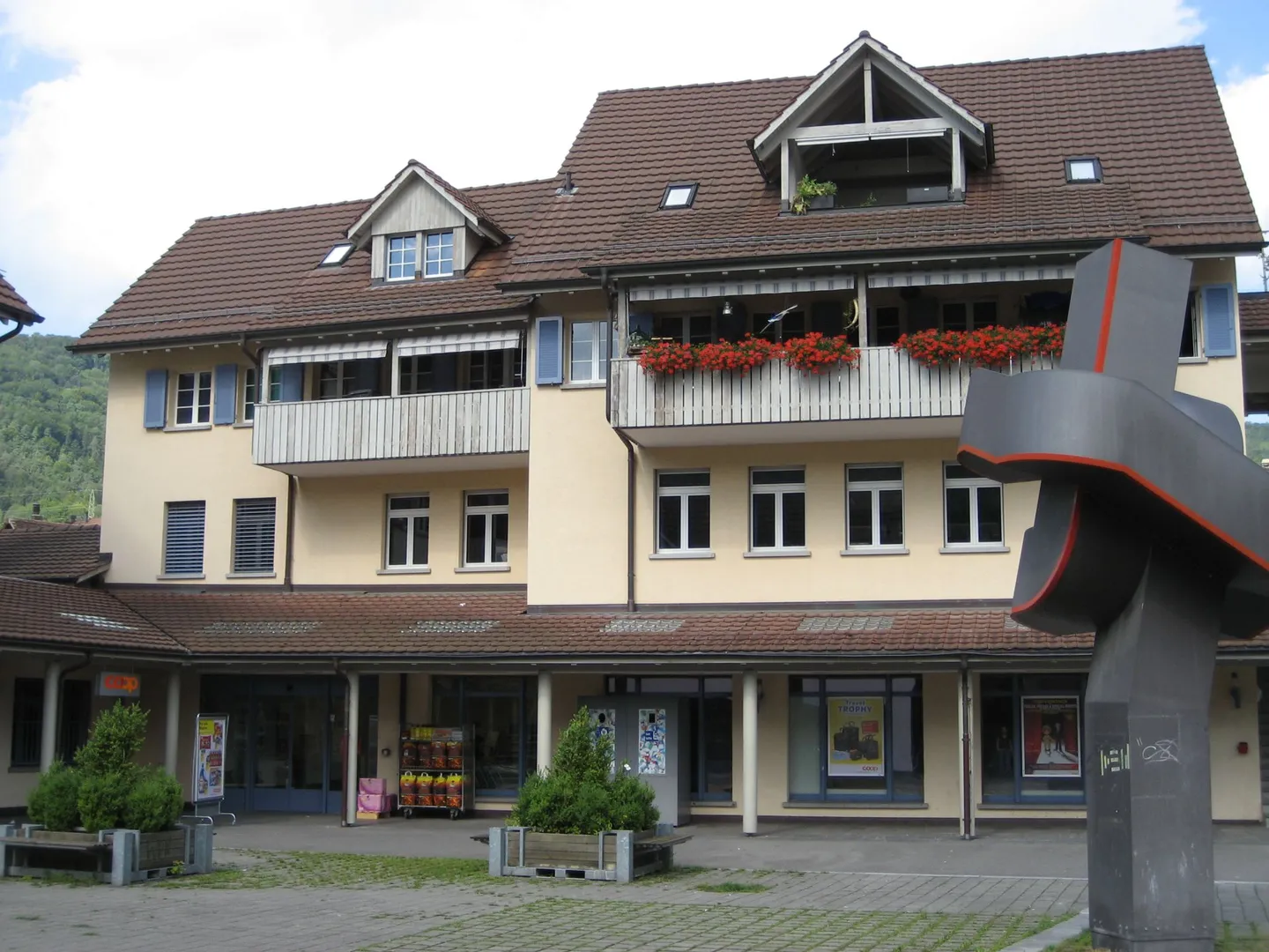 Spazio commerciale/spazio commerciale da 150m2 in affitto - Foto 3 di 5