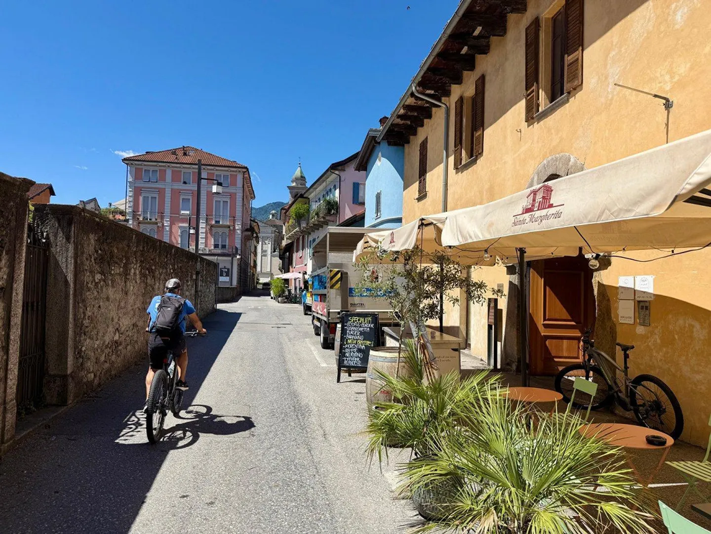 Oase in der Altstadt von Locarno - Foto 1 von 24