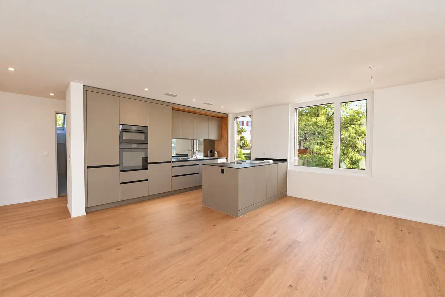 Geräumige Maisonette in Russikon - Foto 3 von 18