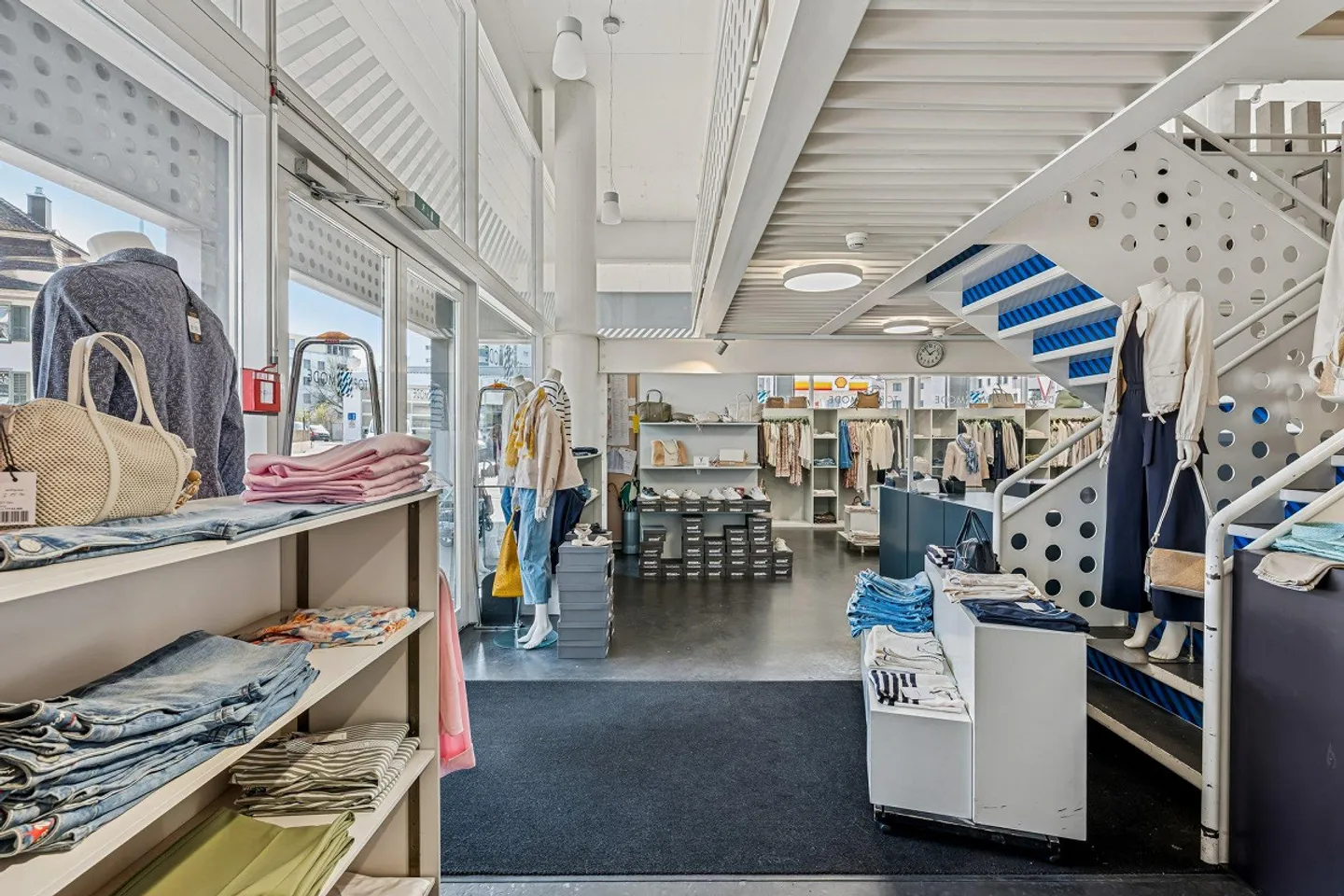 Espace de vente attrayant dans un emplacement central à Willisau - Photo 2 sur 9