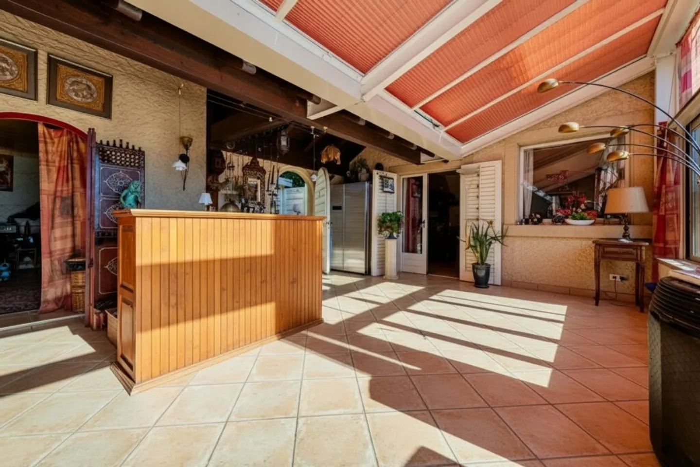 Exklusiv in Lutry - Geräumige Familienvilla mit Garten und Panoramablick - Foto 4 von 11