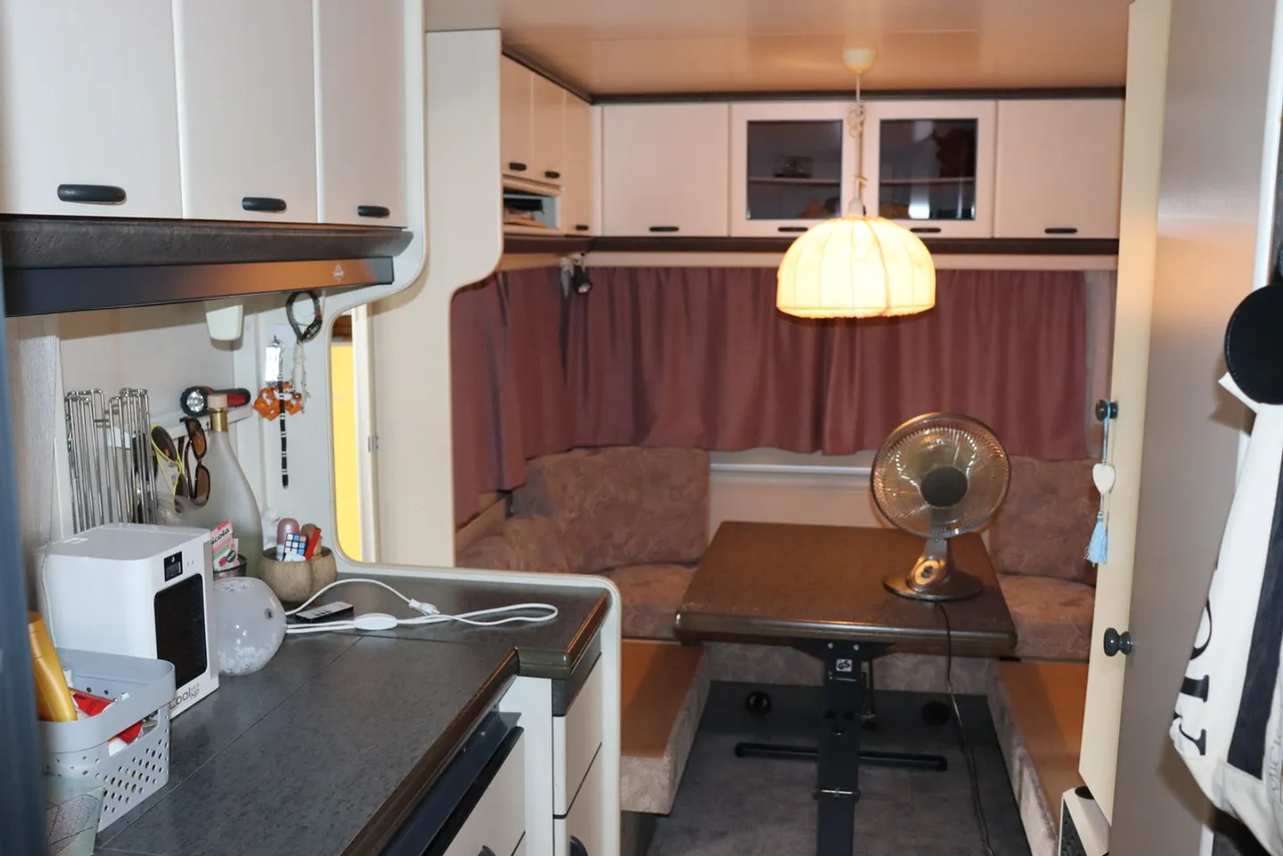 Charming Caravan Near Lake Neuchâtel - Photo 2 of 8