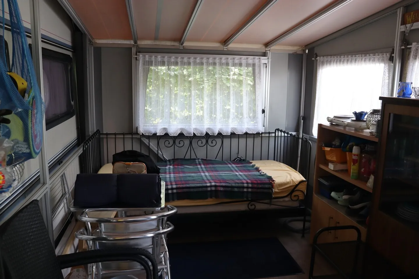 Charming Caravan Near Lake Neuchâtel - Photo 6 of 8