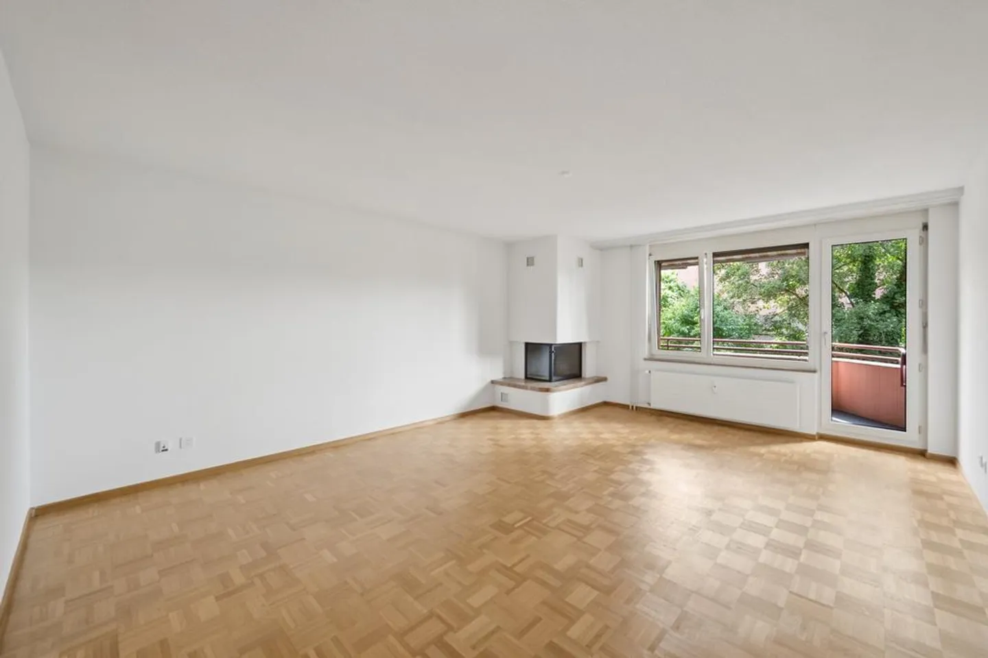 Appartement spacieux de 5,5 pièces avec section de jardin privé - Photo 3 sur 10