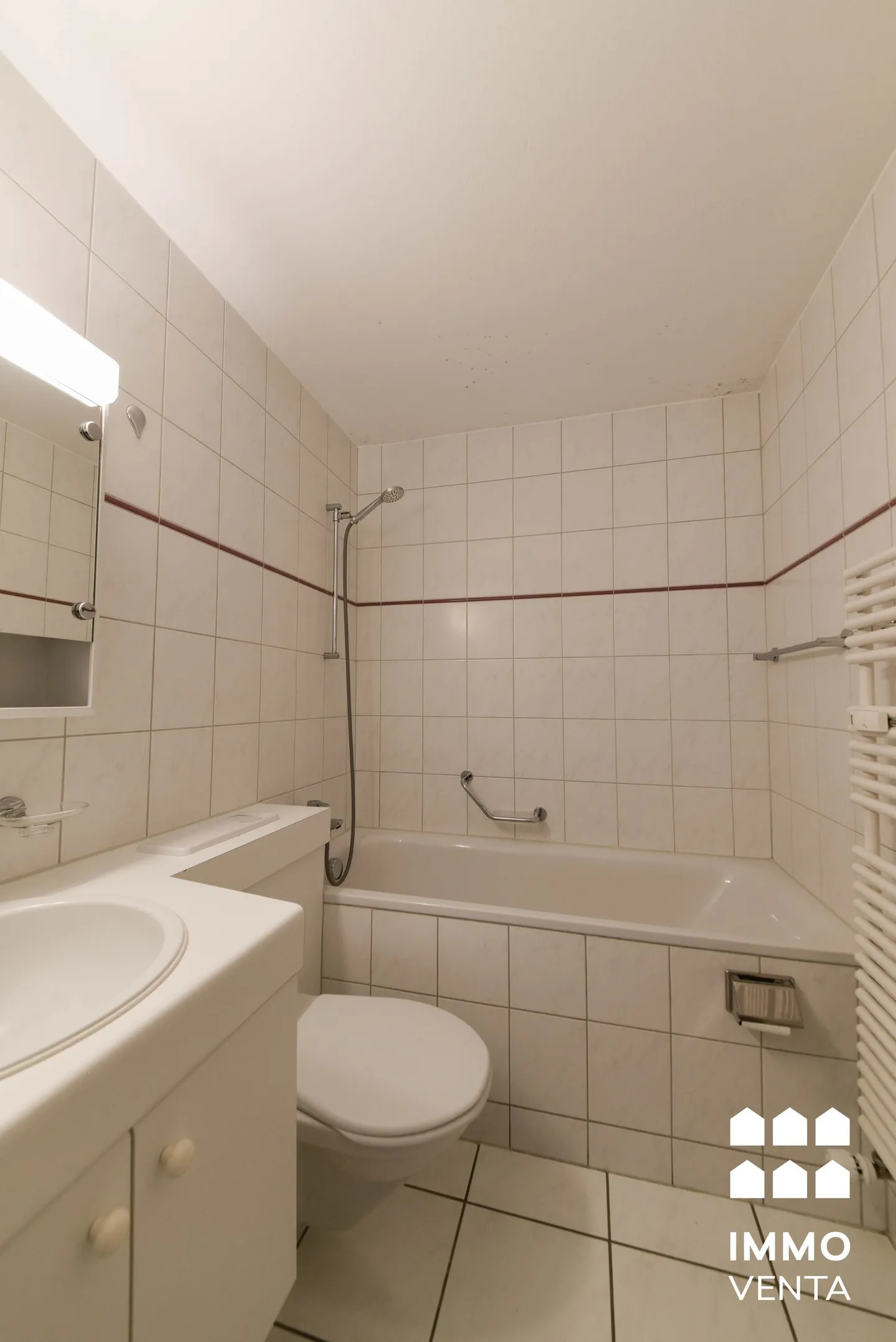 Appartement moderne de 3 pièces avec balcon sur l'Erlenweg - Photo 9 sur 11