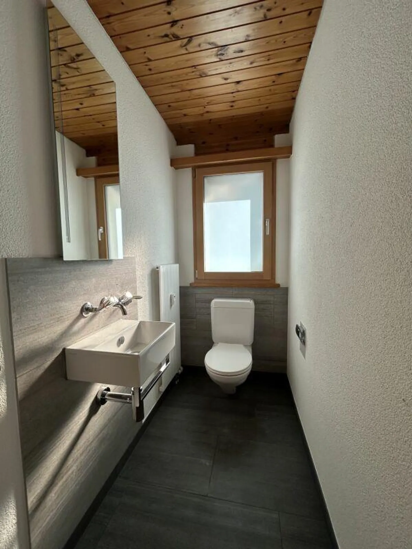 Spacious 4.5 Room Apartment - Photo 10 of 10