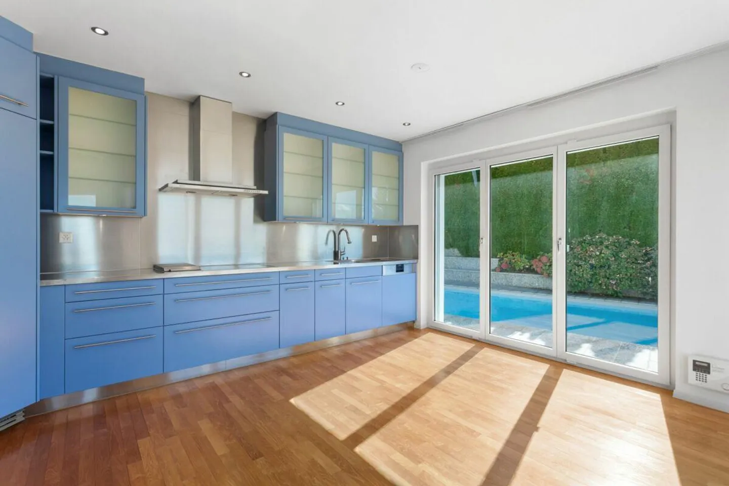 Villa con vista mozzafiato sul lago e piscina all'aperto - Foto 16 di 30