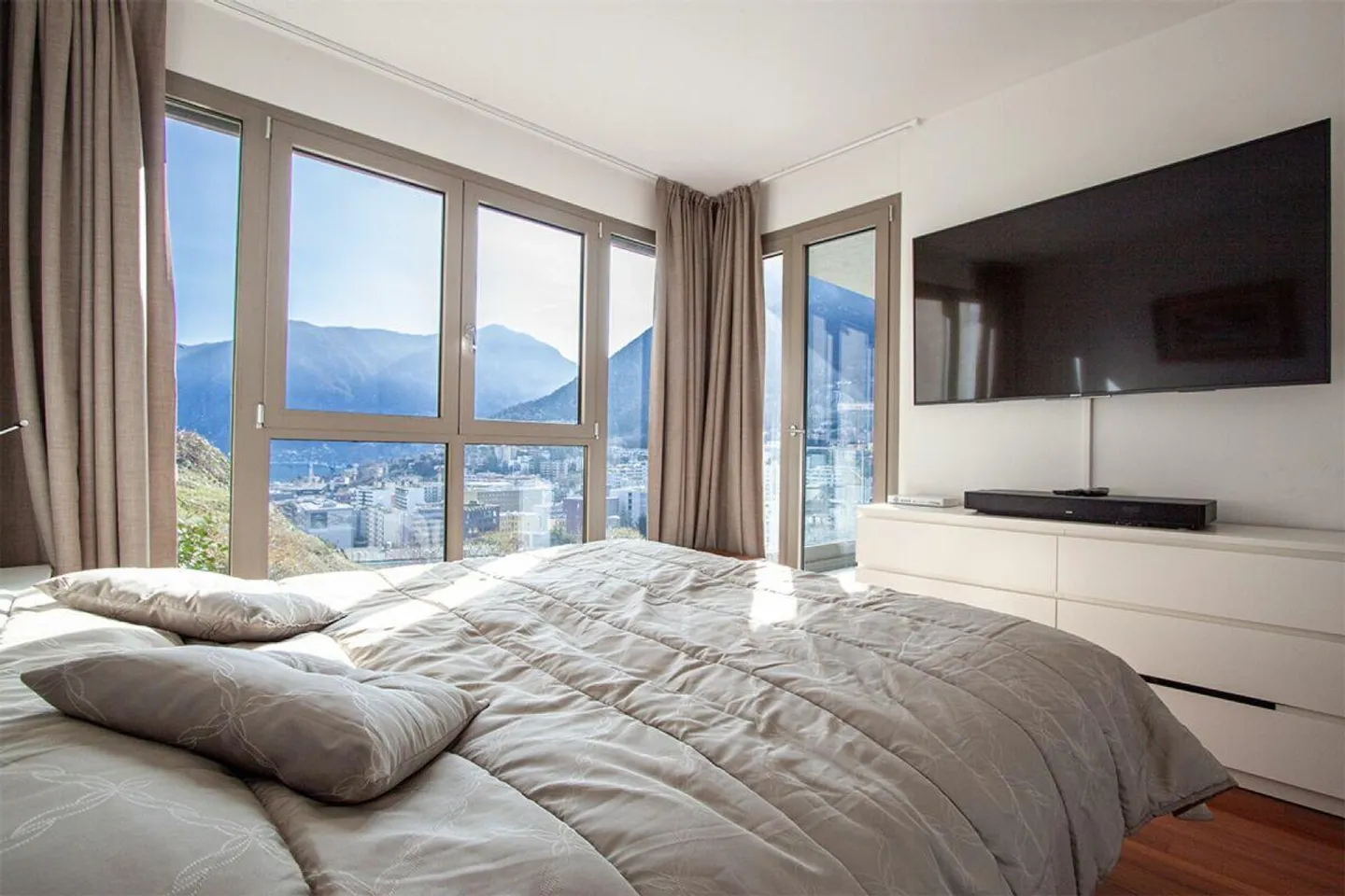 Appartamento moderno con vista lago - Foto 6 di 12