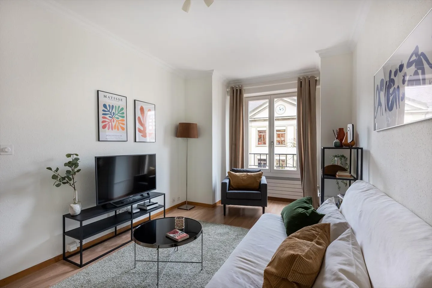 Furnished Apartment - Photo 4 of 4