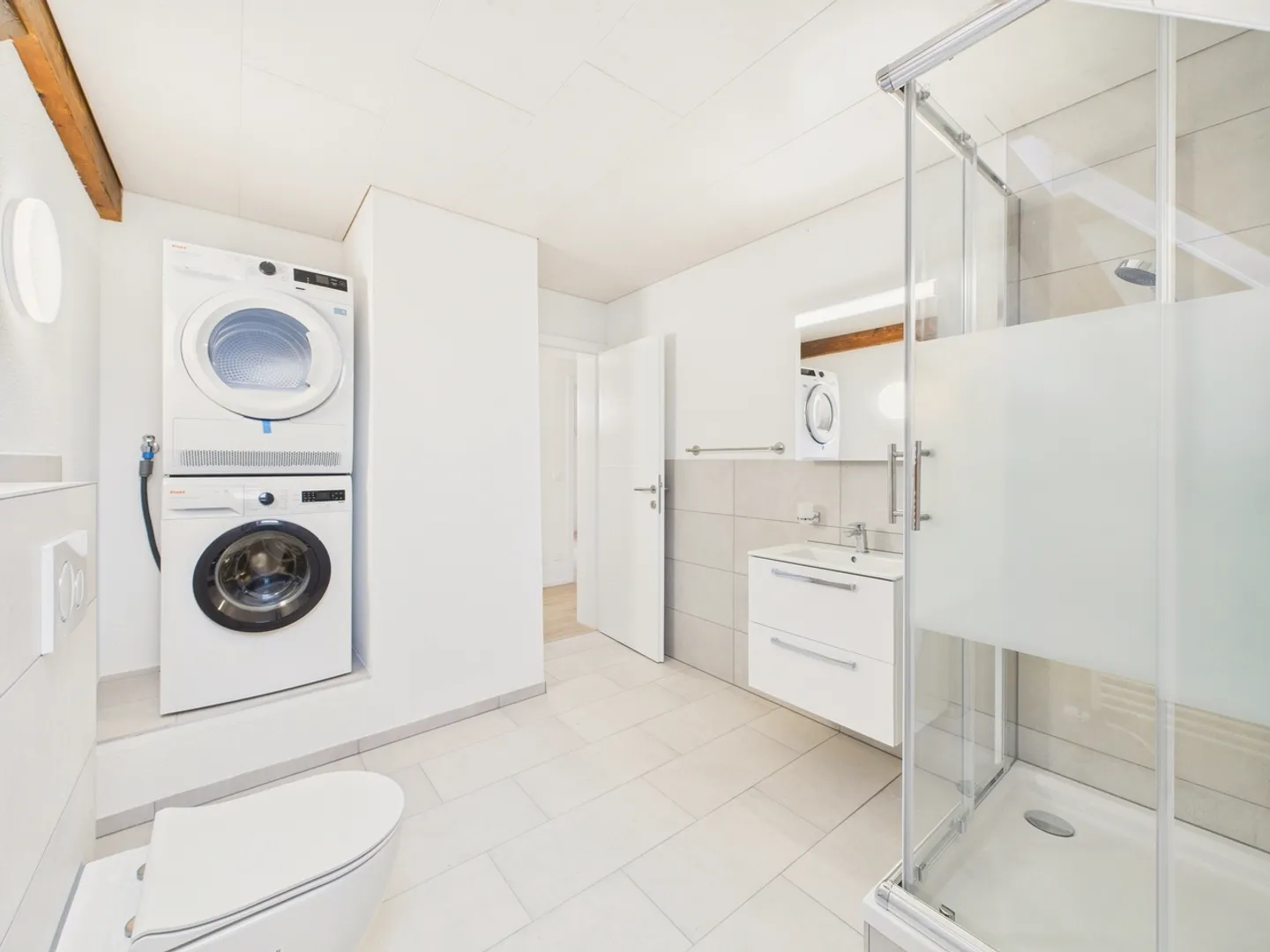 Exclusive 6.5-room maisonette apartment in Bettlach - First occupancy after renovation - Photo 11 of 13