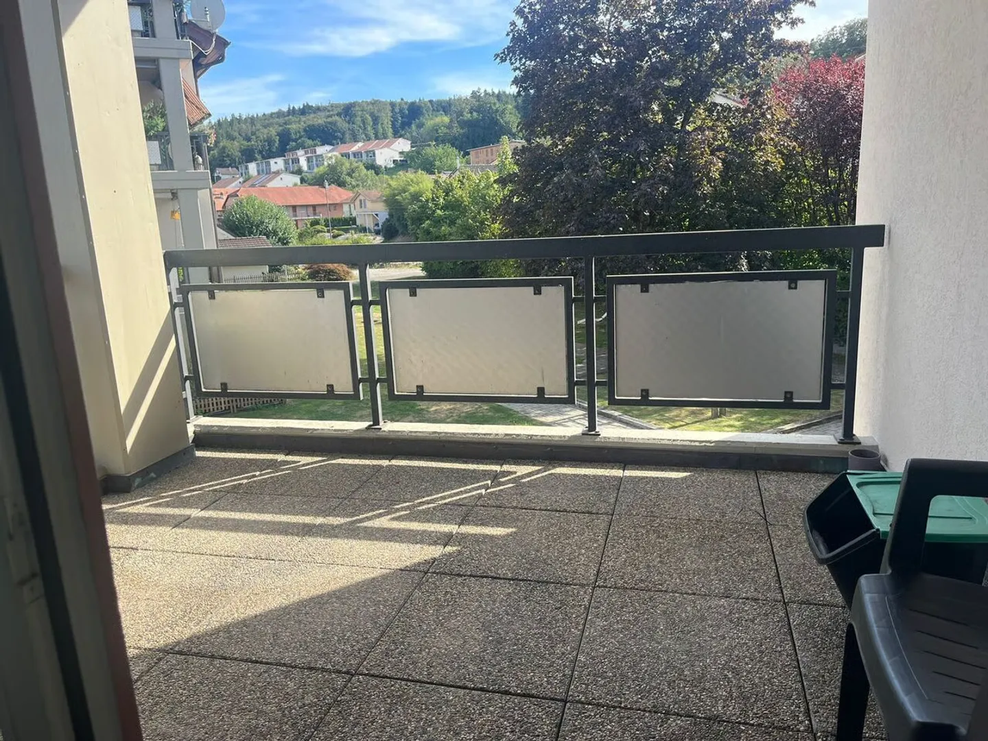 COURTEPIN 2,5 PCES DE 61,4M², BALCON COUVERT, PARKING SOUTERRAIN, CAVE - Foto 3 von 8