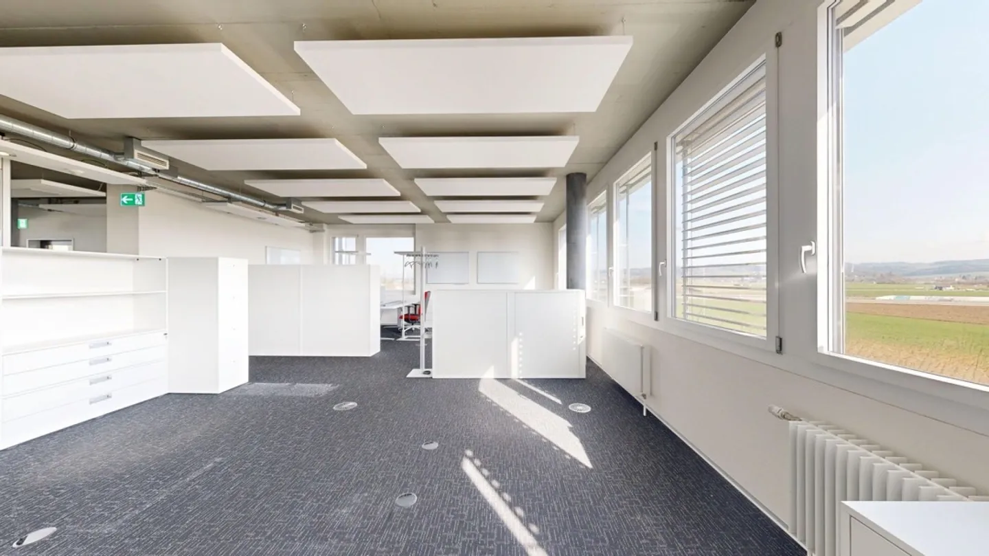 904 m2 Commercial/Office Space - Photo 5 of 13