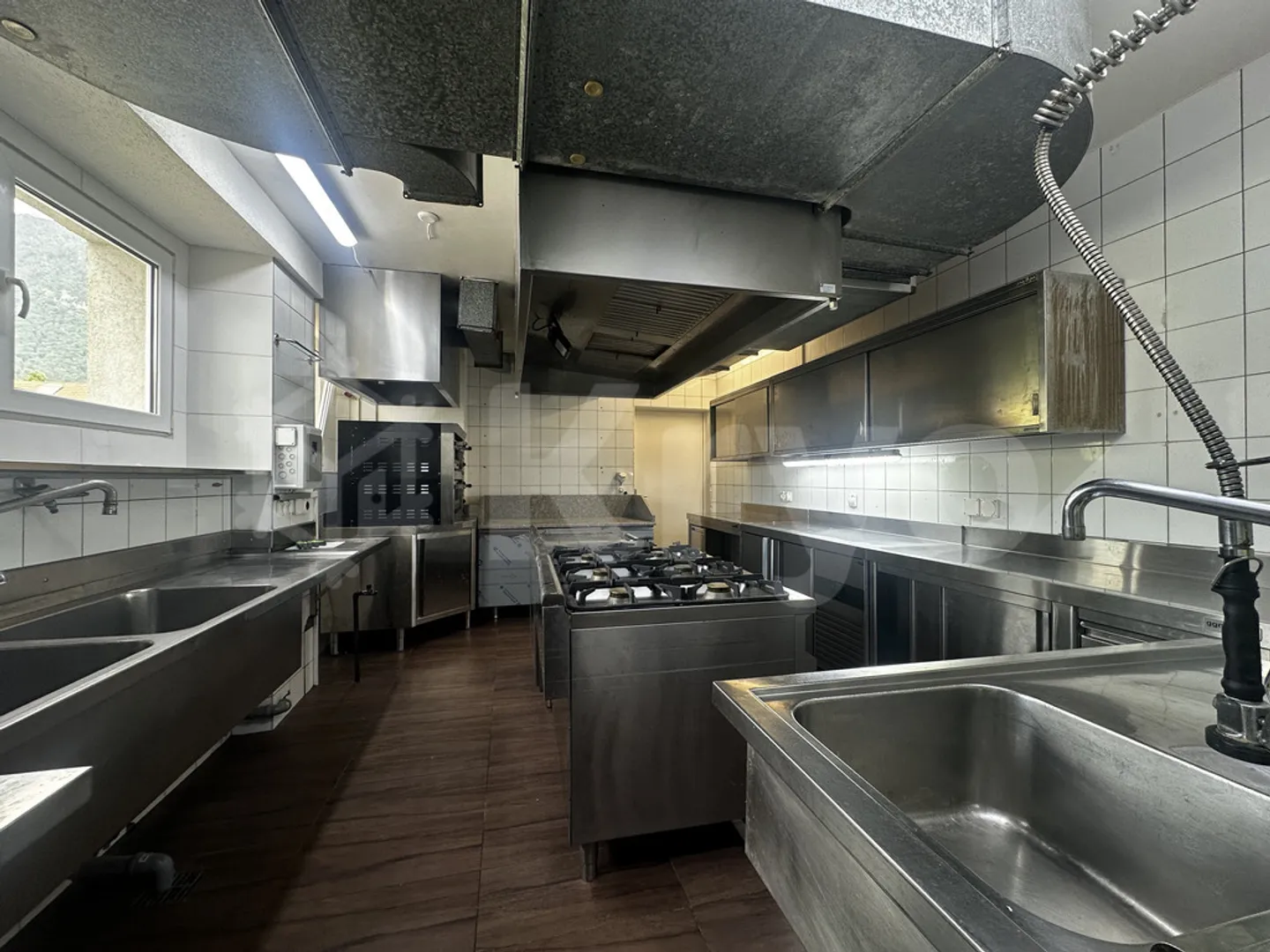 Spazio commerciale in affitto (ristorante) - 1 mese di affitto netto offerto - Foto 6 di 10
