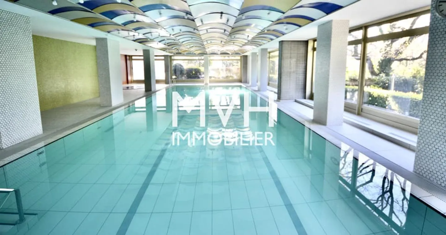 Splendide attique 270 m2 terrasses avec vues Jet d'eau et Mont-blanc - Photo 4 sur 10