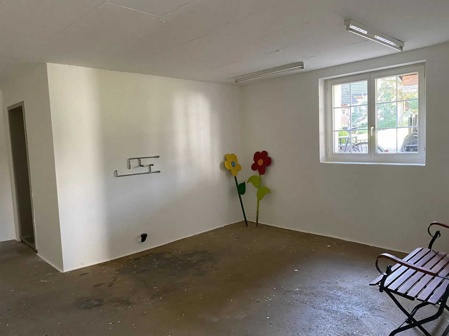 Large and Bright Hobby Room / Storage Room on the Ground Floor - Photo 6 of 10