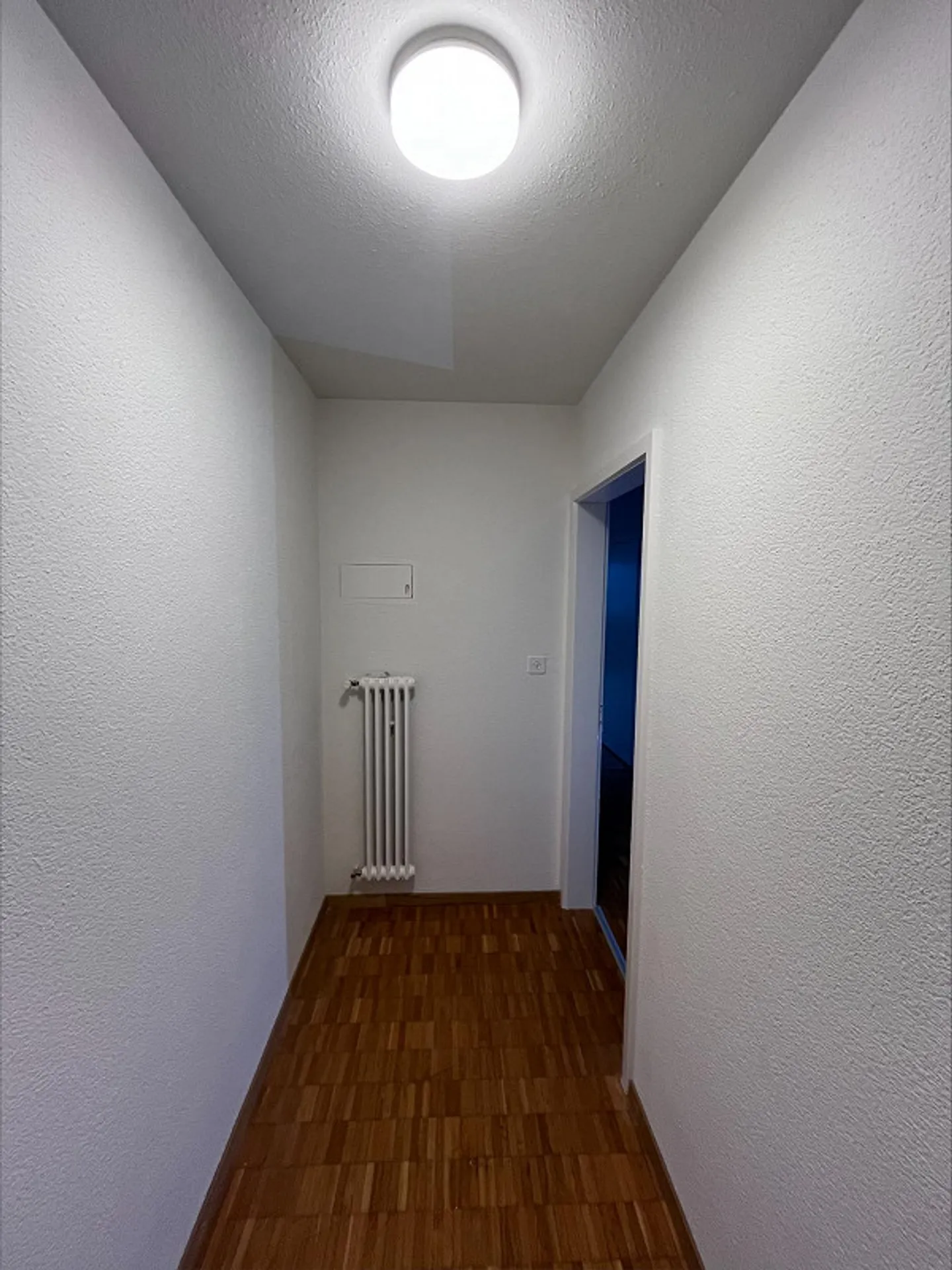 Appartamento accogliente di 3,5 stanze con una nuova cucina moderna - Foto 3 di 12