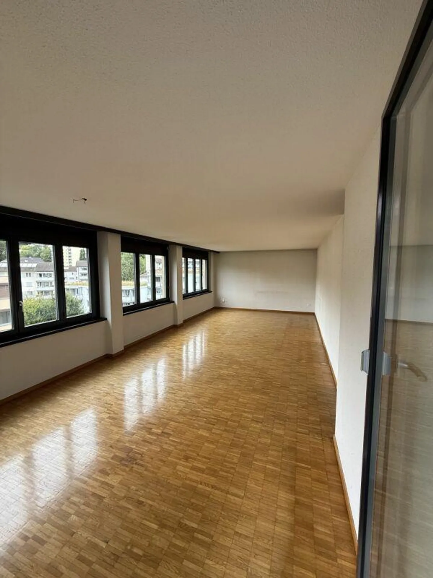 Looking for a temporary home? - Photo 4 of 16