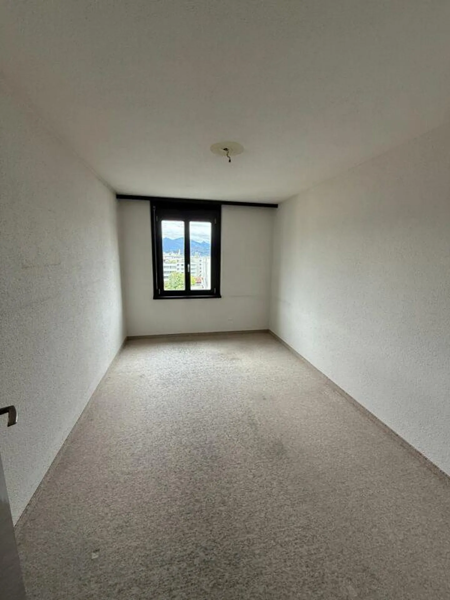 Looking for a temporary home? - Photo 7 of 16