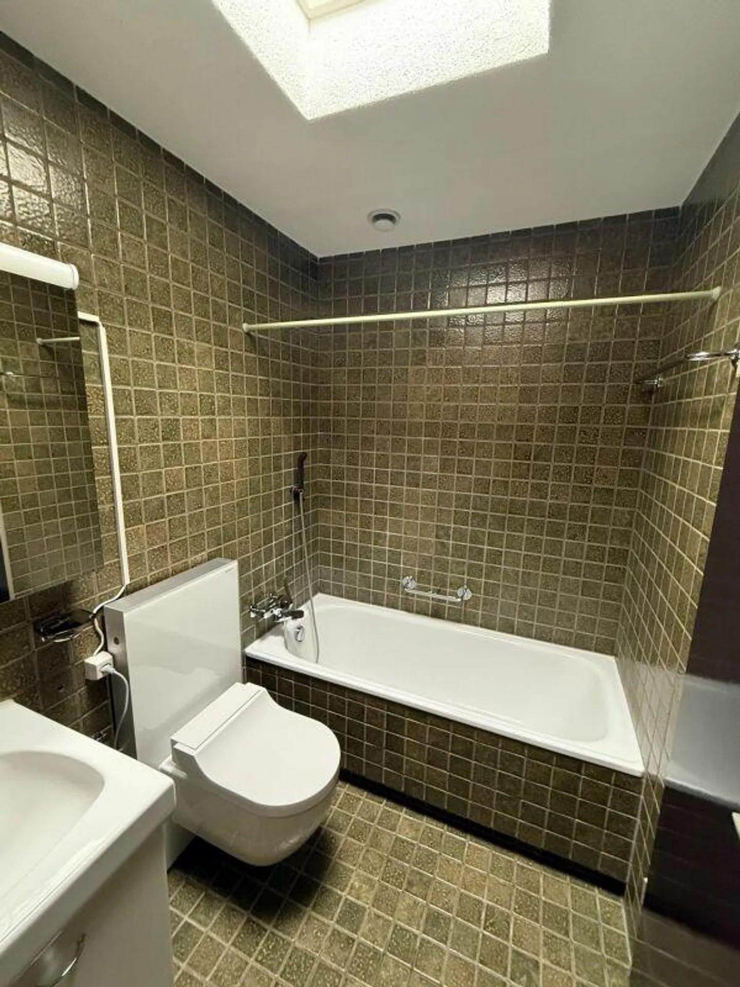 Looking for a temporary home? - Photo 9 of 16