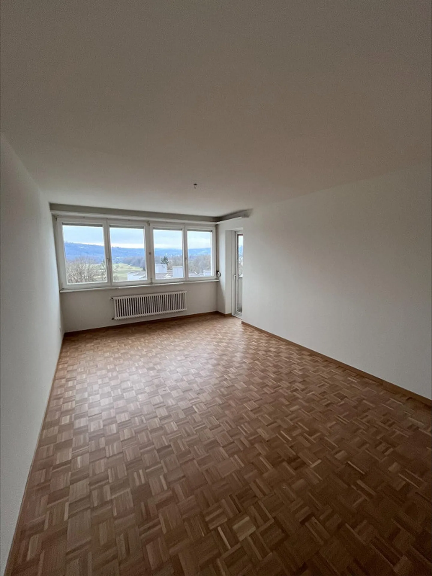 Appartamento accogliente di 3,5 stanze con una nuova cucina moderna - Foto 9 di 12