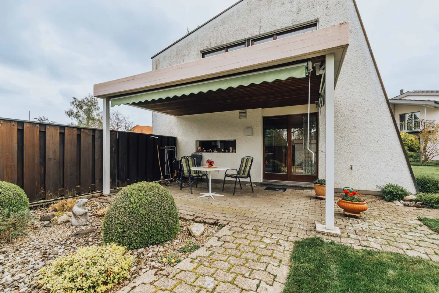 6 Room Architect House in Kreuzfeld - Photo 3 of 16
