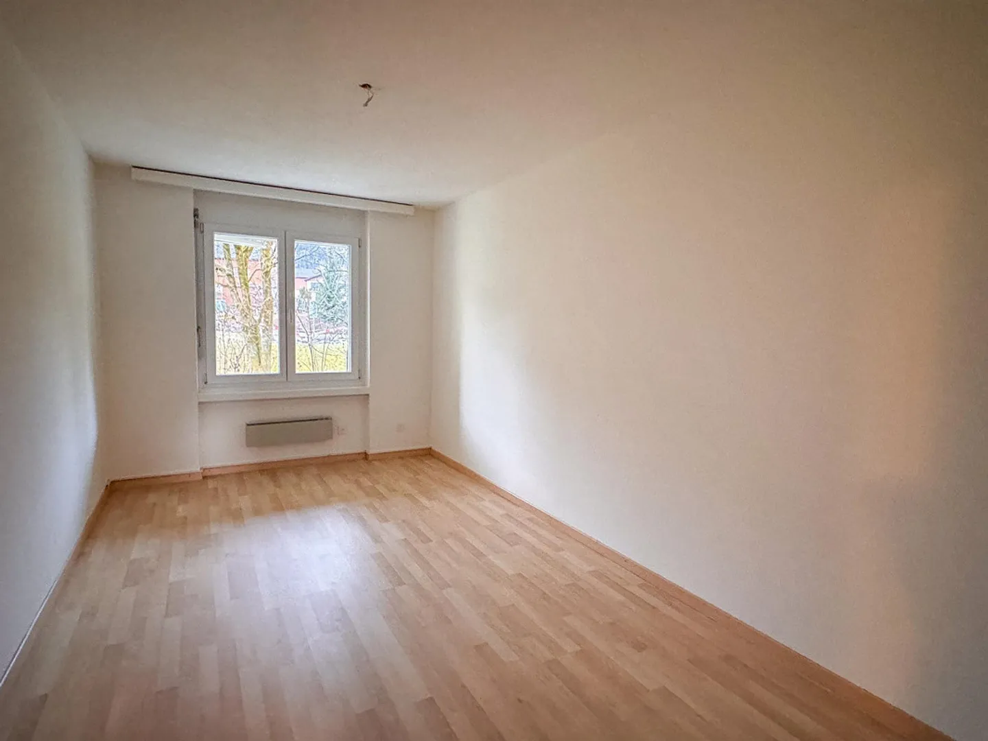 Charmante 4.5-Zimmerwohnung mit gemütlichem Sitzplatz - Foto 5 von 14