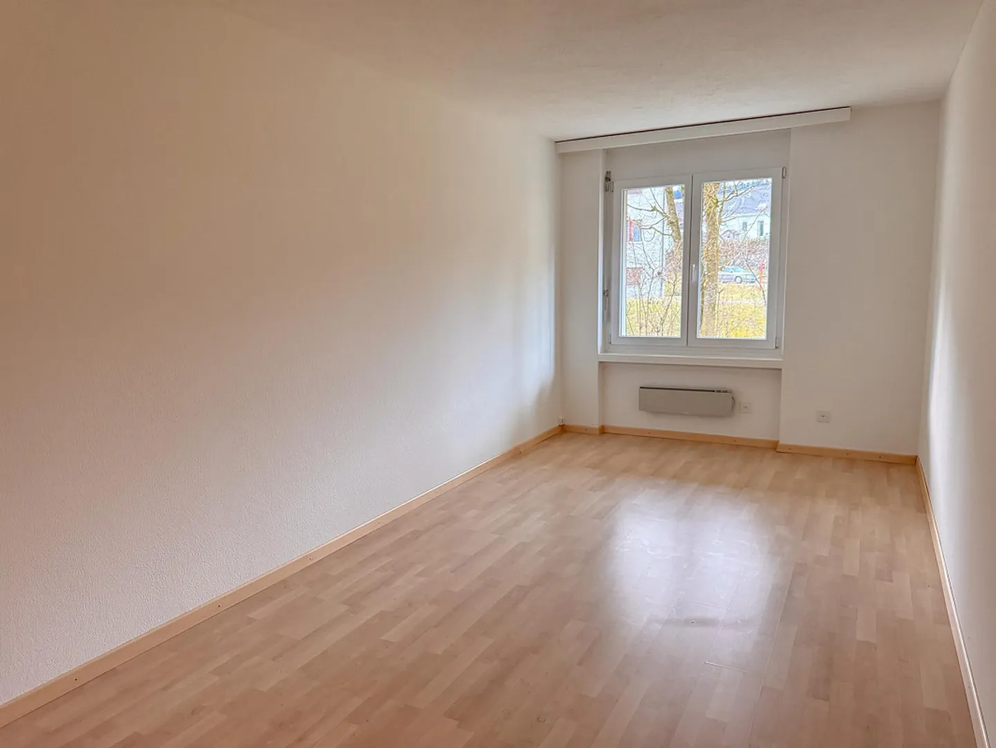 Charmante 4.5-Zimmerwohnung mit gemütlichem Sitzplatz - Foto 4 von 14