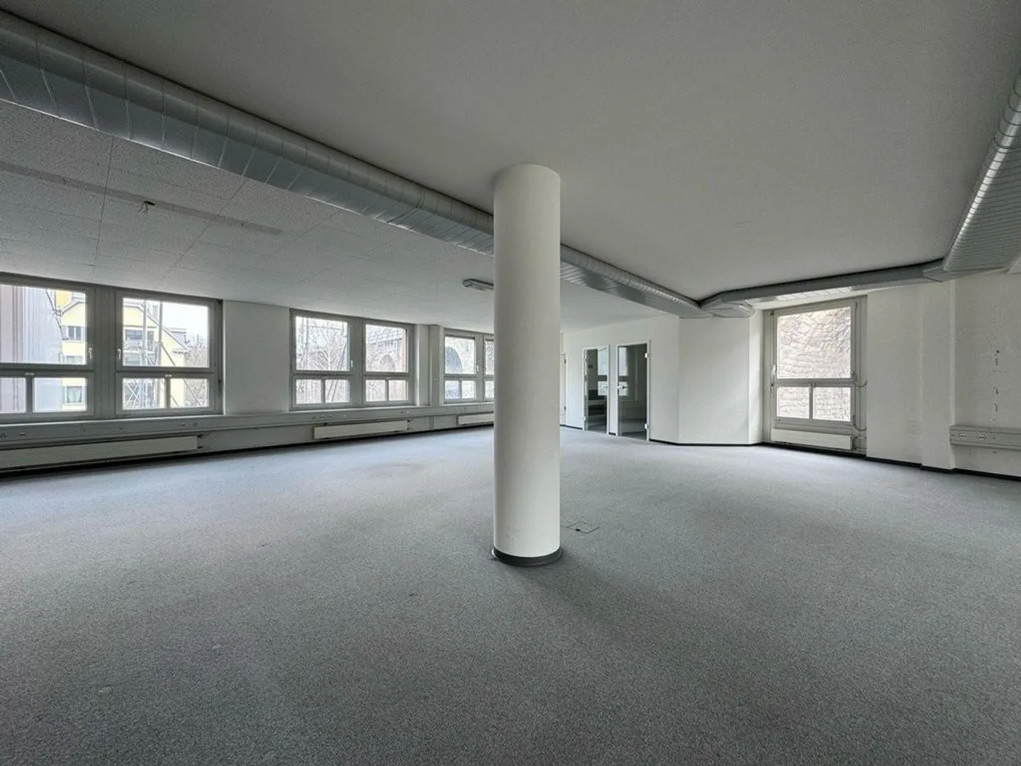 Attraktives Büro im 2. Stock - Sofort verfügbar! - Foto 3 von 7