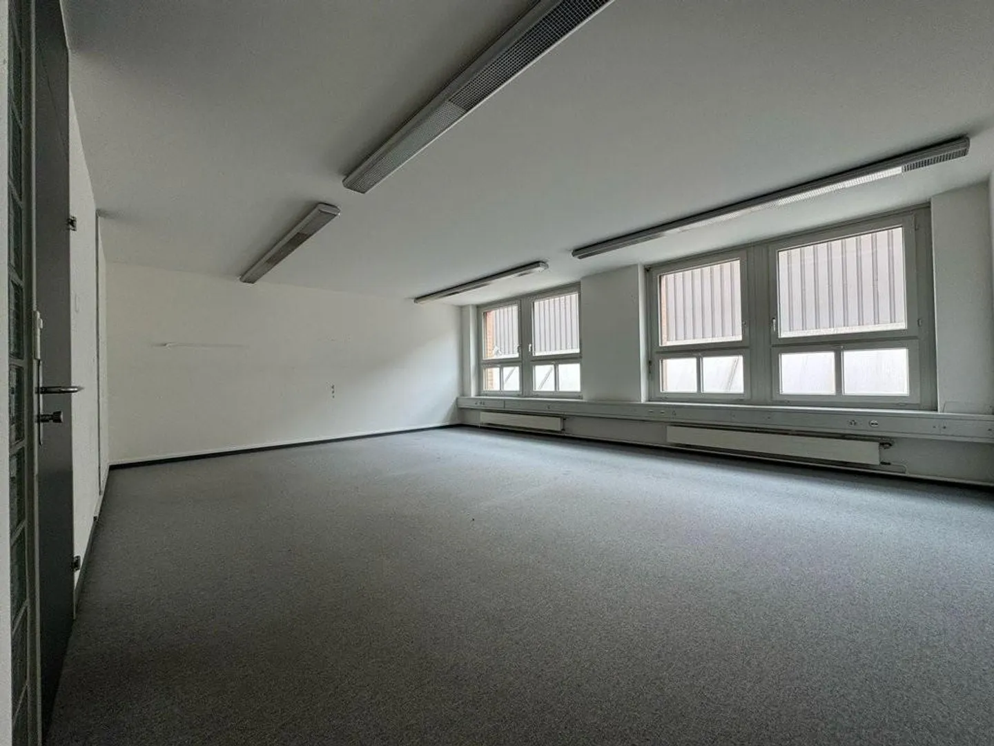Attraktives Büro im 2. Stock - Sofort verfügbar! - Foto 4 von 7