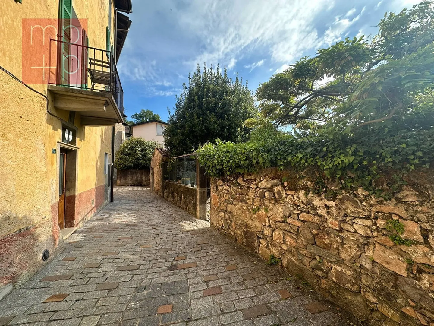 Charmantes Haus in Carona - Foto 1 von 8