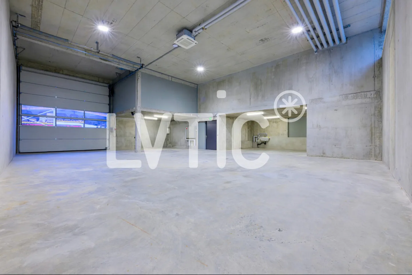 Officina, magazzino, showroom di 200 m2 in affitto a Martigny - Foto 1 di 4