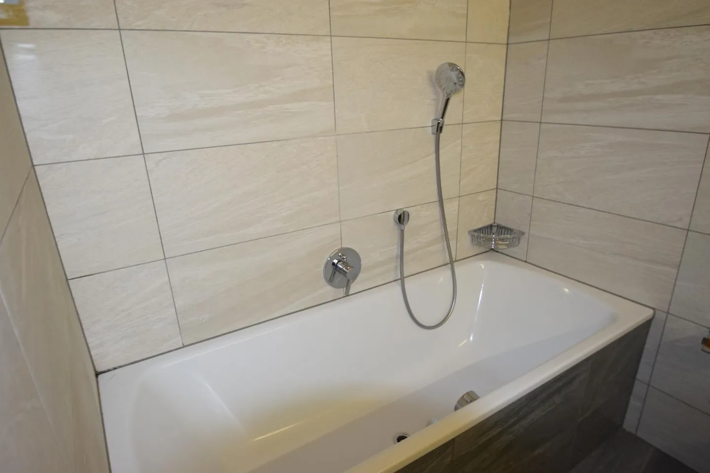 Ultimo piano 4.5 stanze - Foto 4 di 6