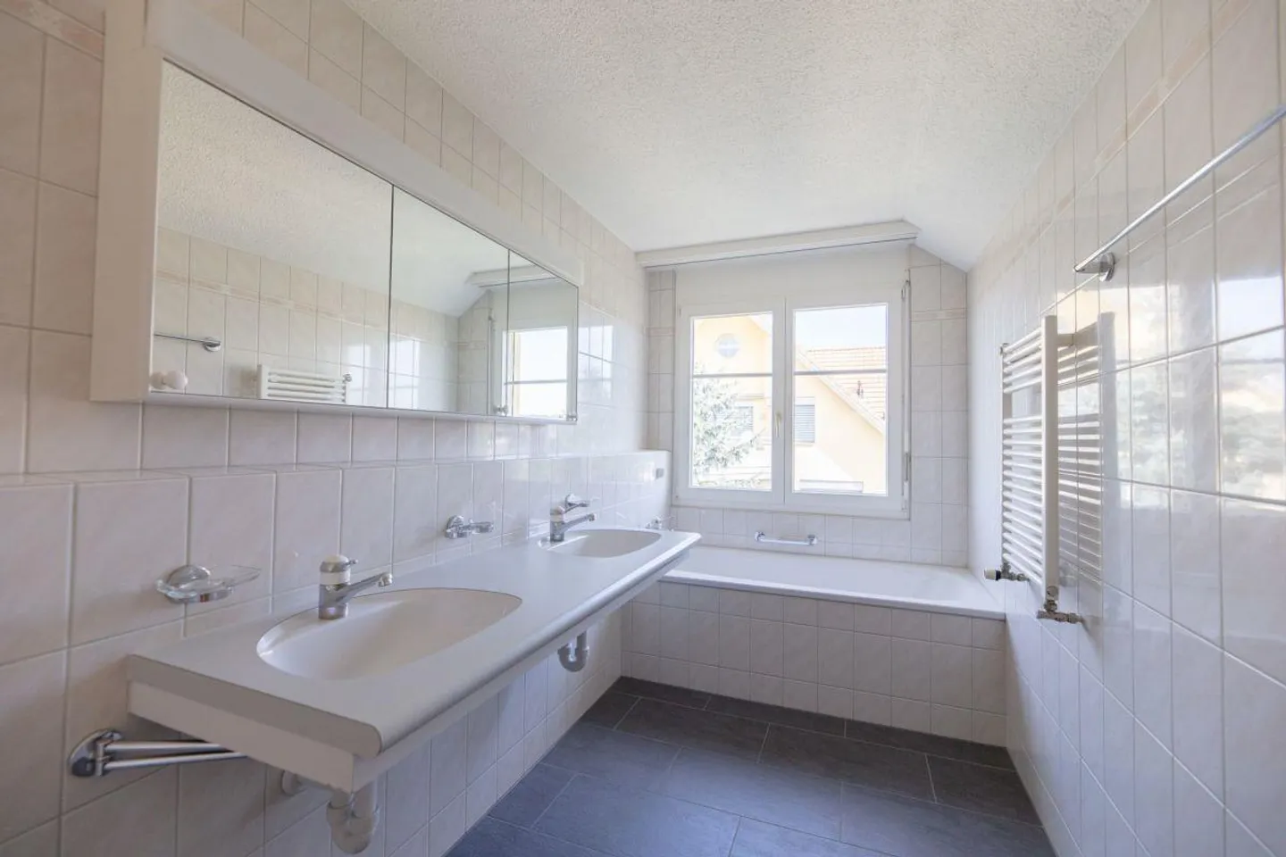 Charmante Dachgeschosswohnung - Foto 3 von 11