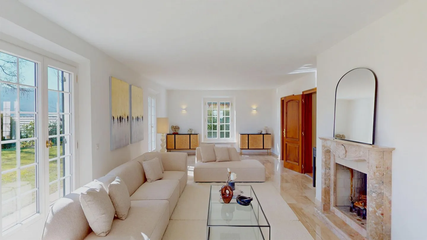 Maison de campagne idyllique avec vue panoramique, grand jardin et garage à Lupsingen - Photo 1 sur 14