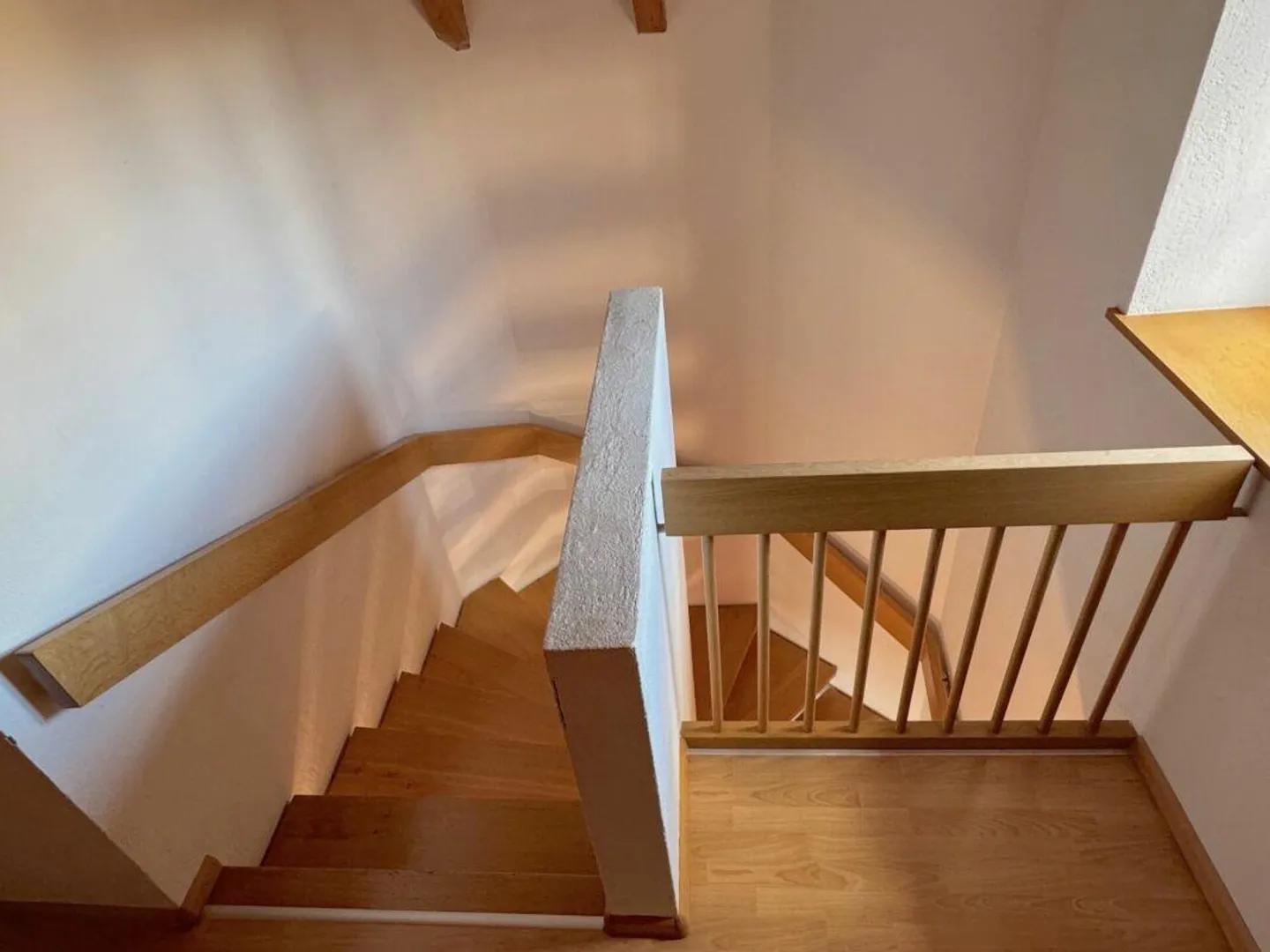 Leben in einem denkmalgeschütztem Gebäude im Ortskern - Foto 10 von 12
