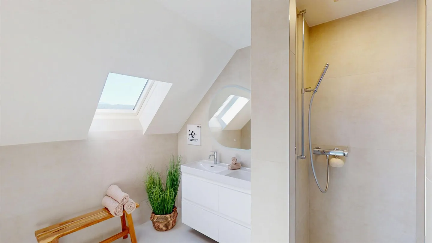 Maison de campagne idyllique avec vue panoramique, grand jardin et garage à Lupsingen - Photo 12 sur 14