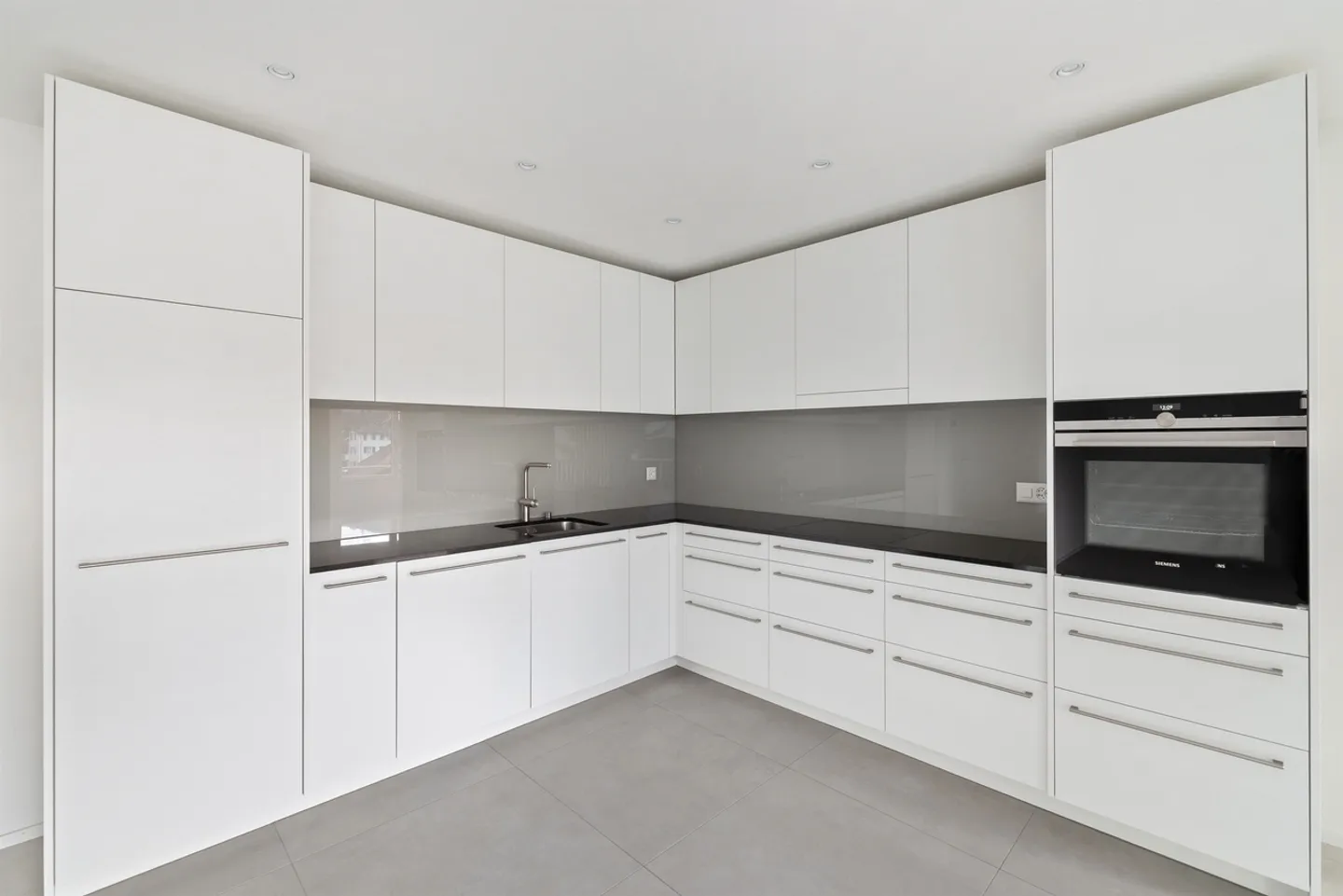 SPRING PROMOTION - 1 month rent-free + rent without deposit - Photo 3 of 9