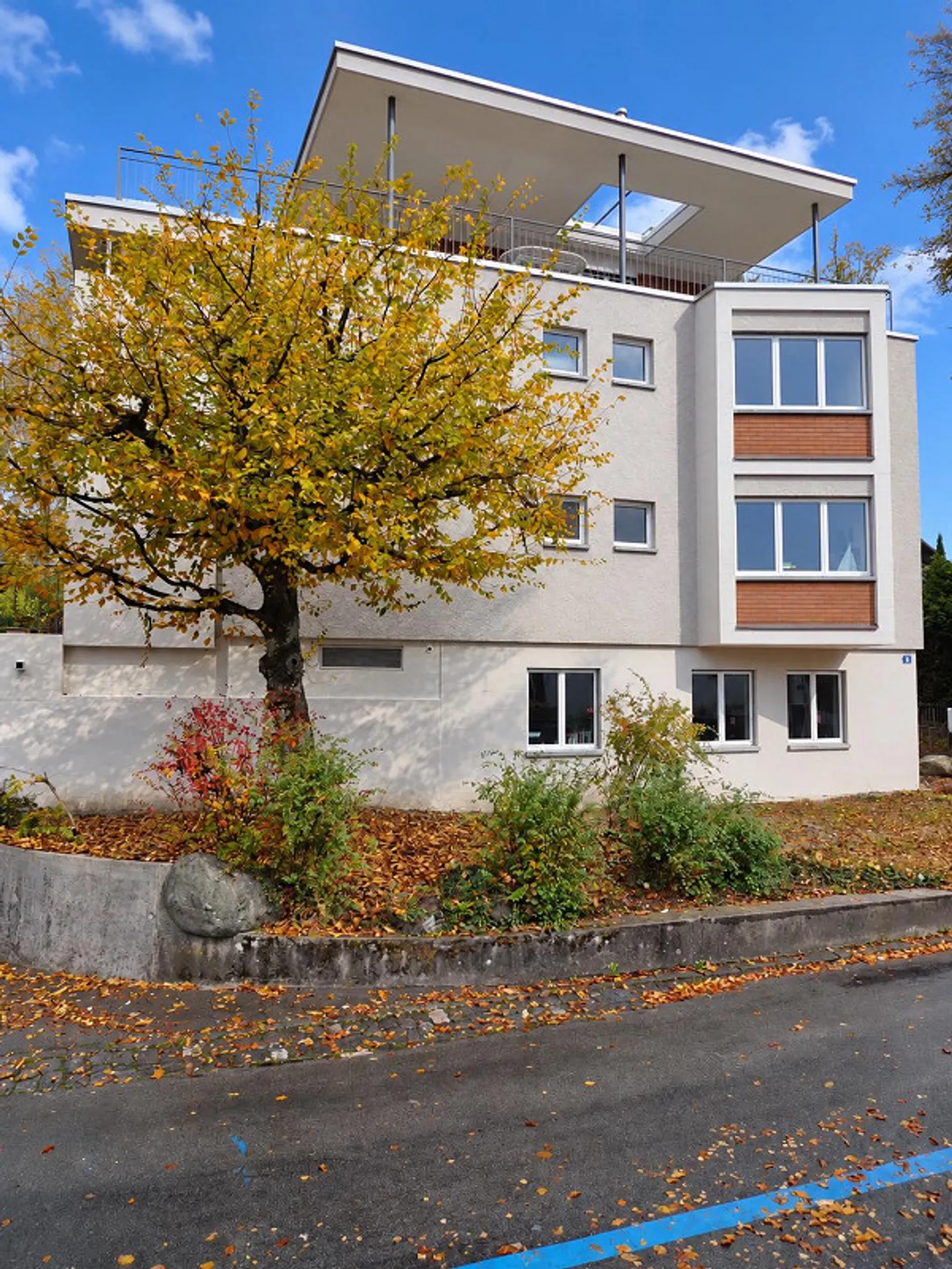 Attractive 4.5-room apartment in Zurich – limited until the end of May 2027 - Photo 1 of 10